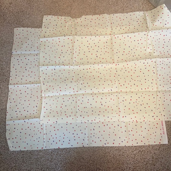 Red Hat Society cotton fabric pieces - Picture 1 of 13